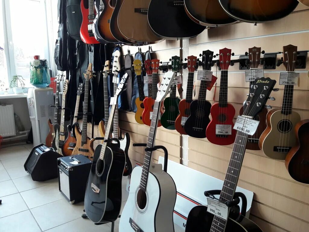 Клавишные цифровые музыкальные инструменты. Маркс инструменты. Магазин клавишных инструментов. Музыкальные магазины курск. Магазин гитар.