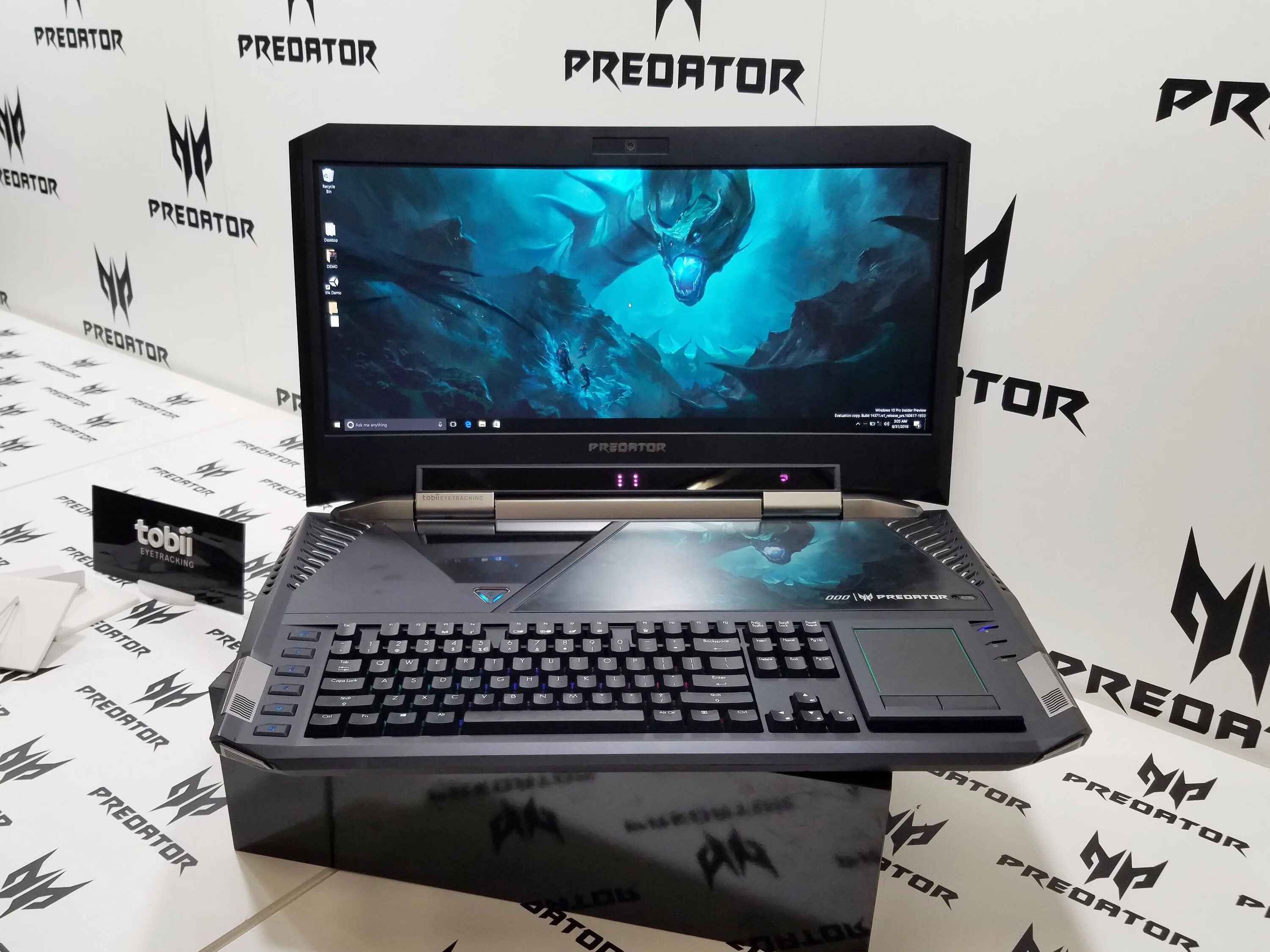 Ноутбук 22 дюйма. Acer Predator 21x. Ноутбук ASUS Predator 21x. Ноут Acer Predator 21x. Асер предатор 21.