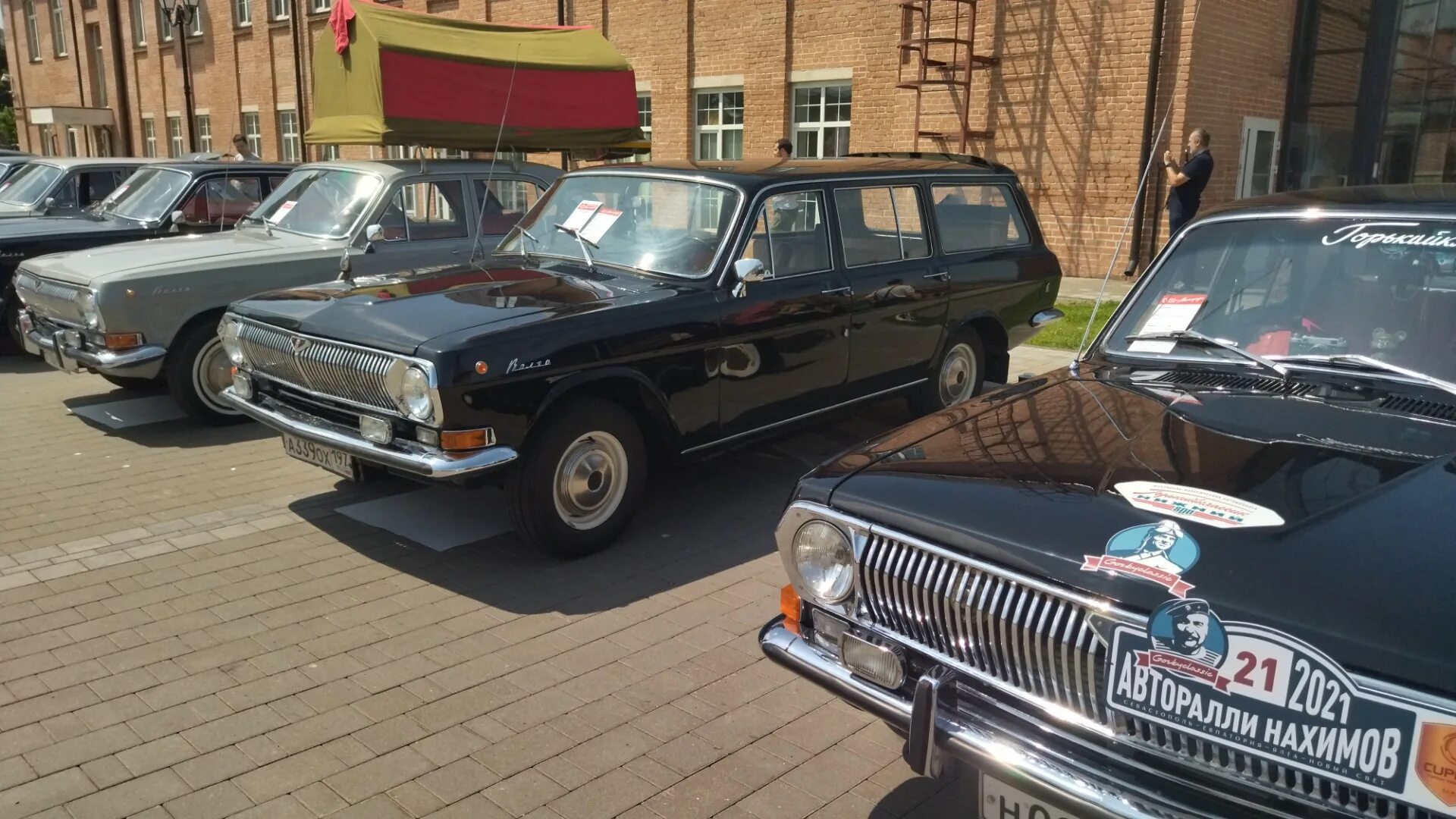 Автострада тула 2025 когда будет. Автострада 2025. волга чайка с автострады в туле. выставка автомобилей автострада в туле в 2025 году.