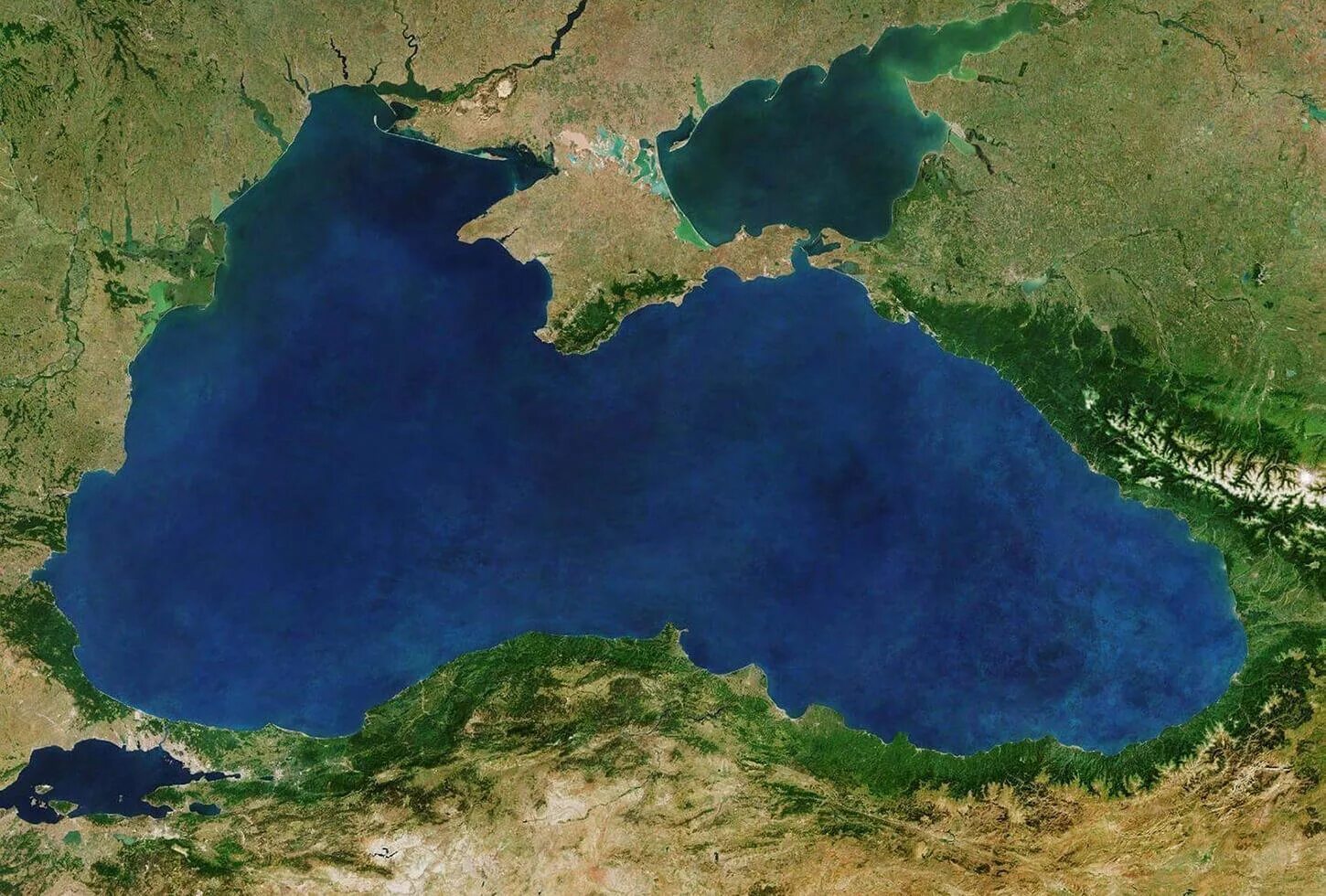 Черное море со спутника. Азовское море космоснимок. Черное море снимок из космоса. Черное море снимок со спутника. Черное море в реальном времени
