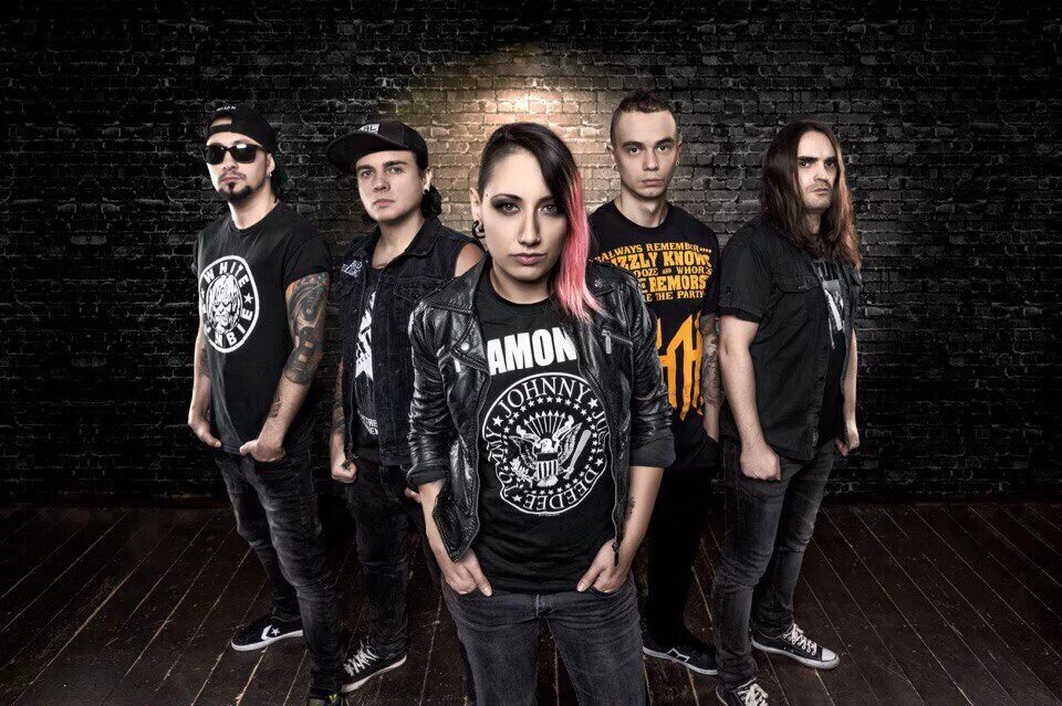 группа louna 2022. группа louna. рок группа louna. группа louna постер. группа louna участники.