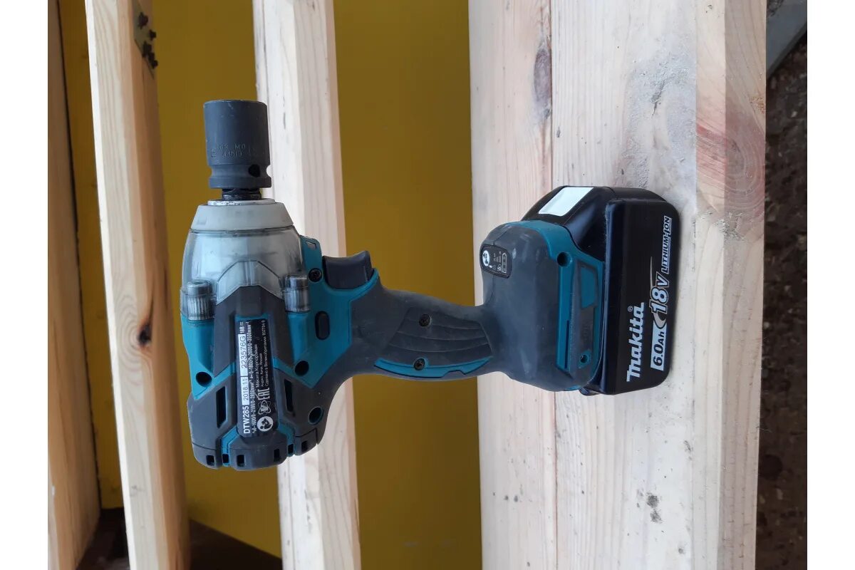 Makita dtw285z. Гайковерт Makita dtw285. Гайковерт Makita аккумуляторный dtw285 18b. Гайковерт Макита 285. Makita dtw700z