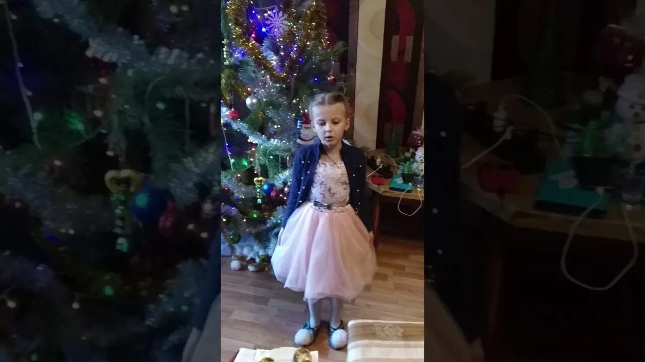 Детская замела метелица город мой. Новый год детский хор великан замела метелица город мой. замела метелица город мой флэшмоб. ангелина пиппер замела метелица. замела метелица город мой поет дочка киркорова.