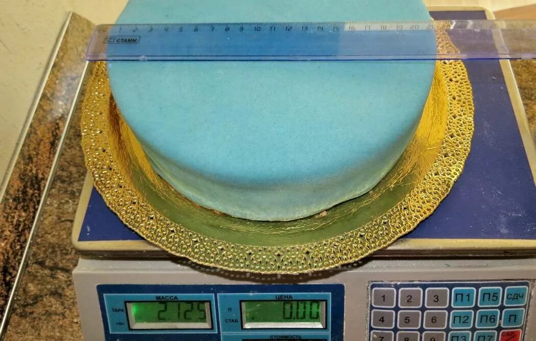 Сколько стоит 5 кг торта. Торт 2 кг. Килограмм торта. 2 Килограммовый торт. Торт 1,5 кг.