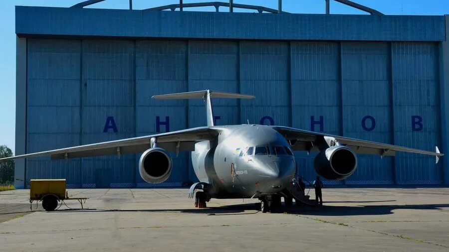 Д т р ан. Двигатель самолета ан 124. Механизация крыла на ан-124. Задания на буквы д и т. Дифференциация д-т на письме.