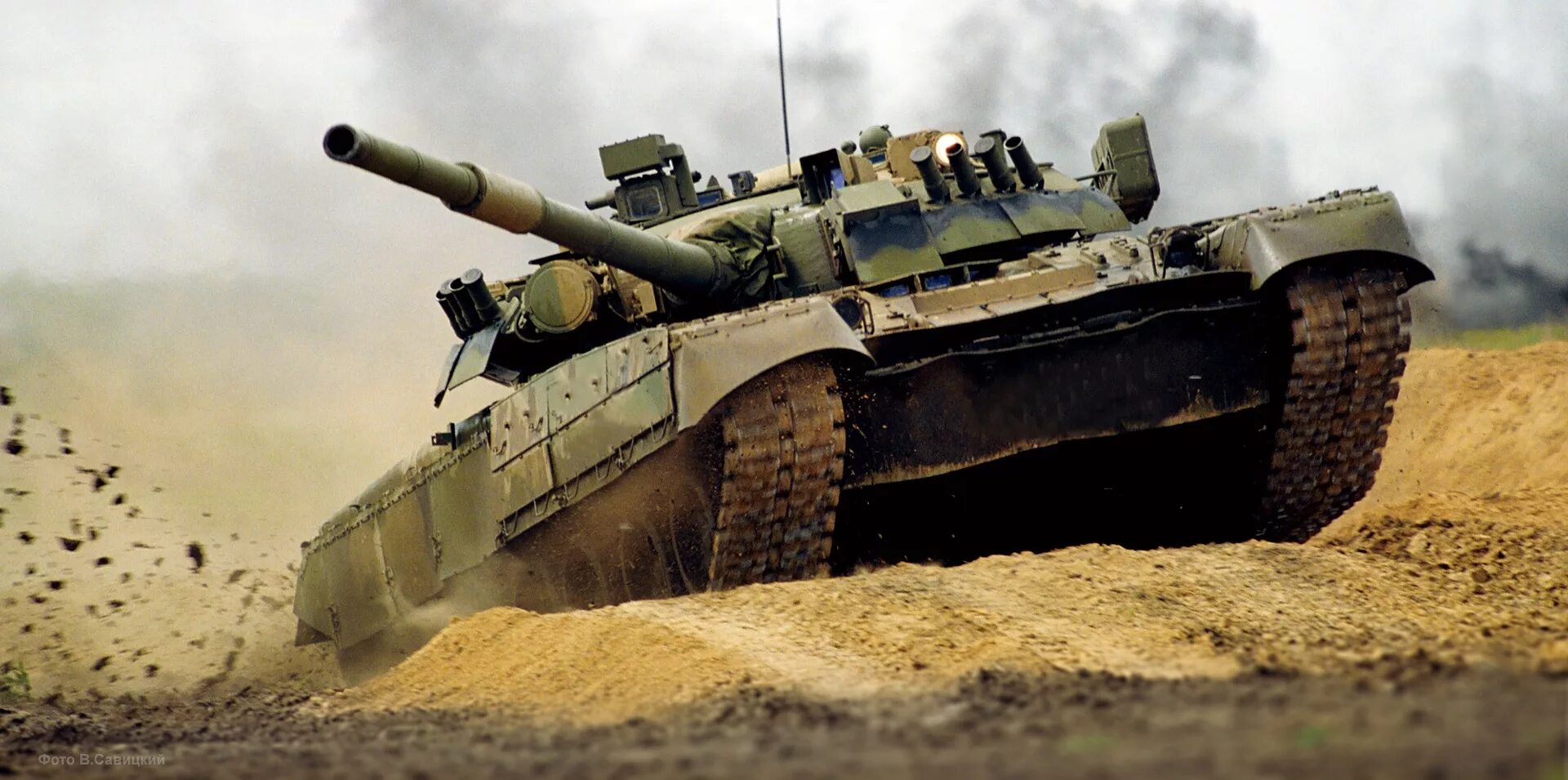 Скрежет танков. Танк т80 в бою. Танк т80 армия РФ. Танк т90 прорыв. Т-90 прорыв.
