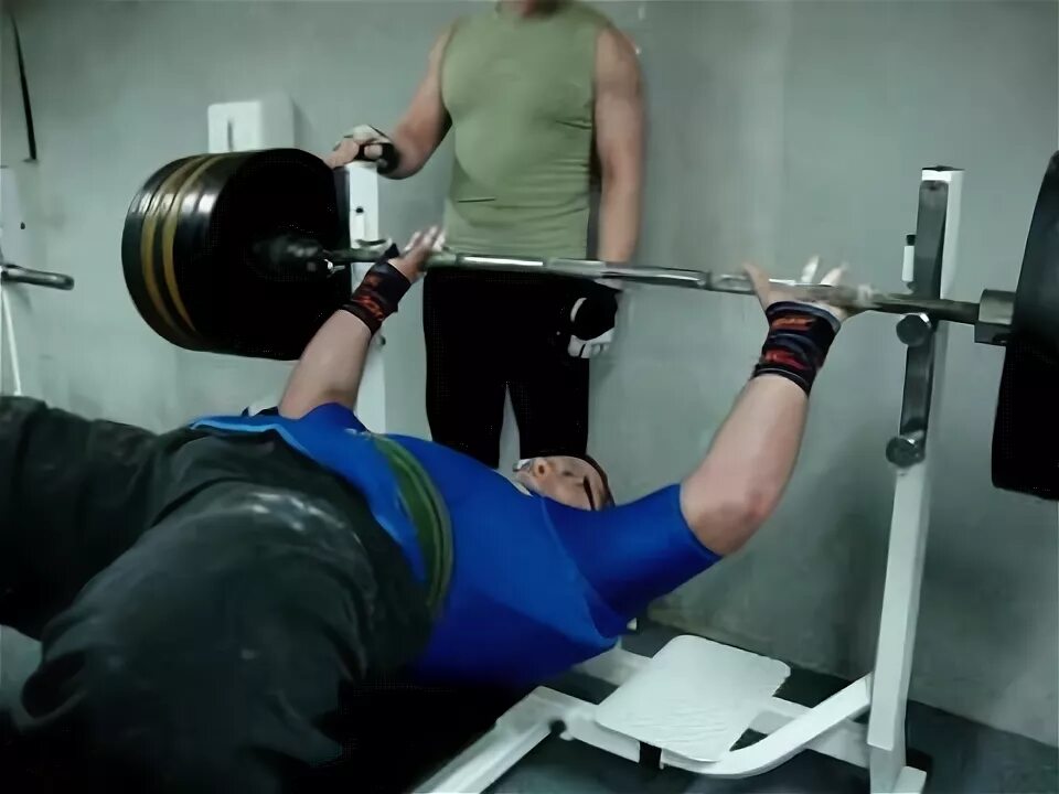 Поднять 300 кг. Жим лежа 300 кг. Bench Press 300. Штанга 300 кг.