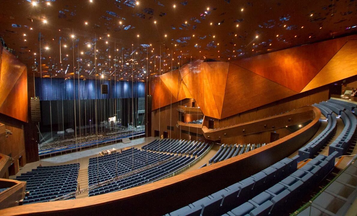 екатеринбург экспо концертный зал амфитеатр. зал конгресс холл екатеринбург. екатеринбург экспо концертный зал. экспо бульвар 2 екатеринбург концертный зал. казань экспо концертный зал.