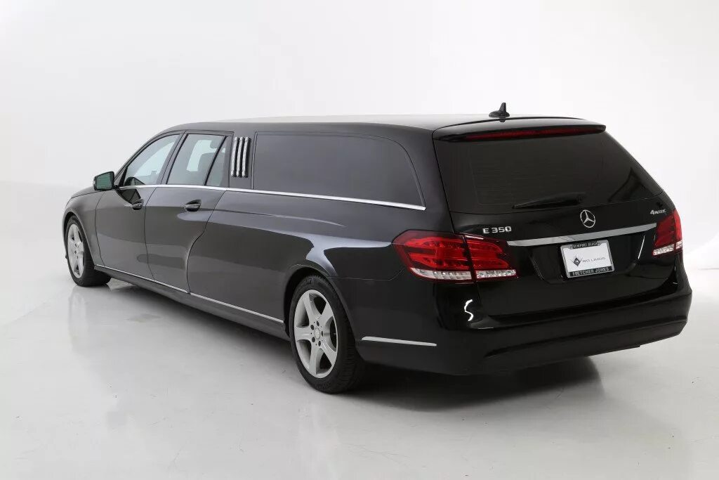 Мерседес 212 катафалк. Cadillac deville hearse. Мерседес катафалк е210. Катафалк мерседес. Катафалк мерседес.