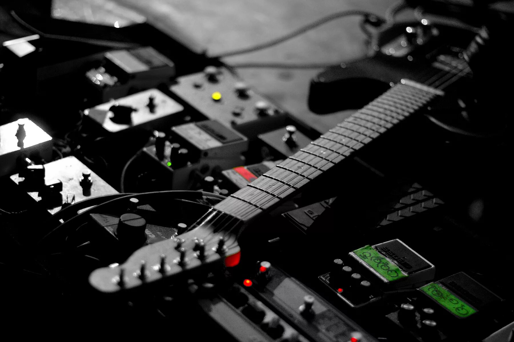Guitar effects. John Frusciante Pedalboard. Paul Gilbert Pedalboard. JFROCK.