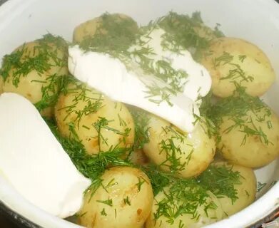 Молодая картошка с маслом