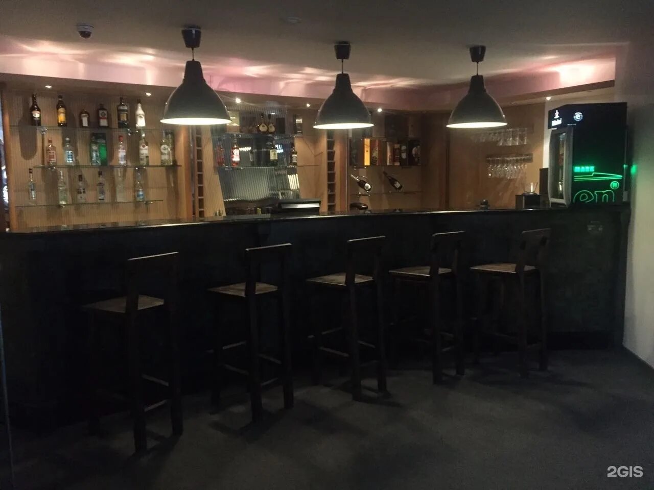 Интач коктейль бар. On bar екатеринбург. Бары екатеринбурга. Кафе бары екатеринбург. Бары екатеринбурга.