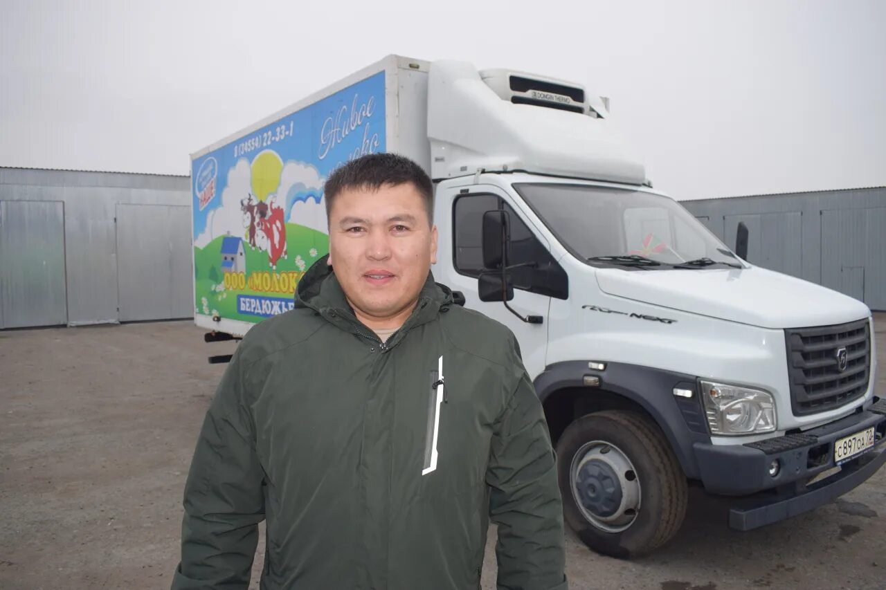 Машины в голышманово. С днём автомобилиста водителя газели. Бердюжье дорога. Авто бердюжье. Бердюжье дорога.