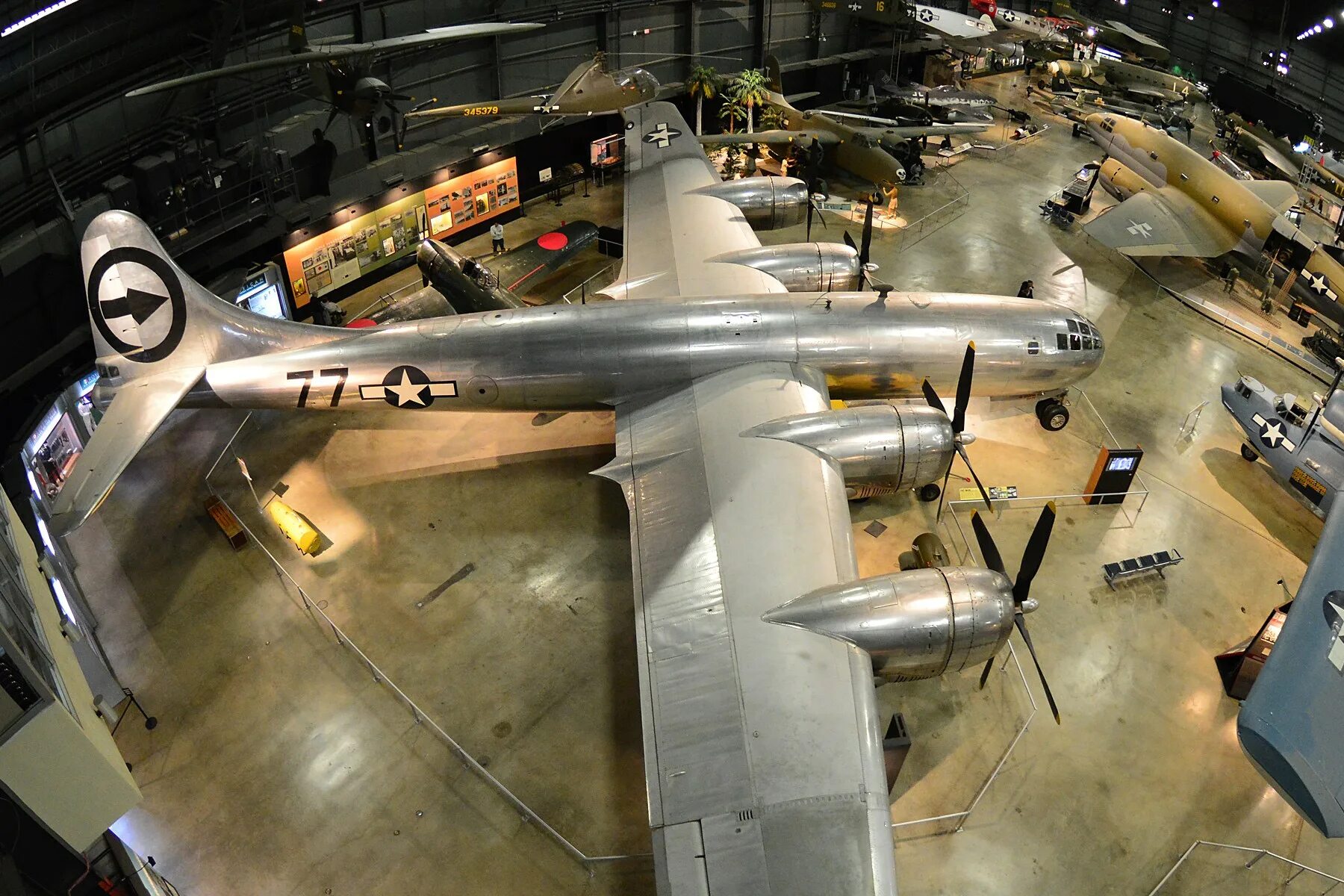 Боинг б-29 Bockscar. Boeing b-29 Superfortress на заводе. Самолет b-29 Superfortress. Боинг б-29 Суперкрепость. Б 29 ростов