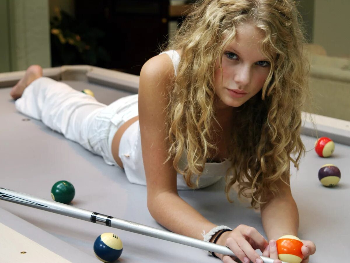 Taylor Swift. Тейлор Свифт в молодости. Taylor Swift 2004. Taylor Swift 2003. Молодая тейлор