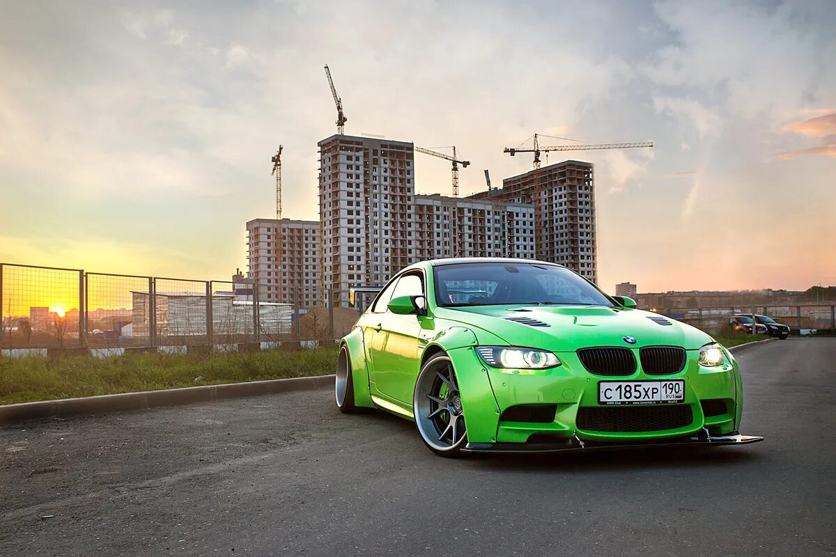 BMW e92 Green. BMW e92 зеленая. BMW m3 e92 зеленая. БМВ м3 салатовая.