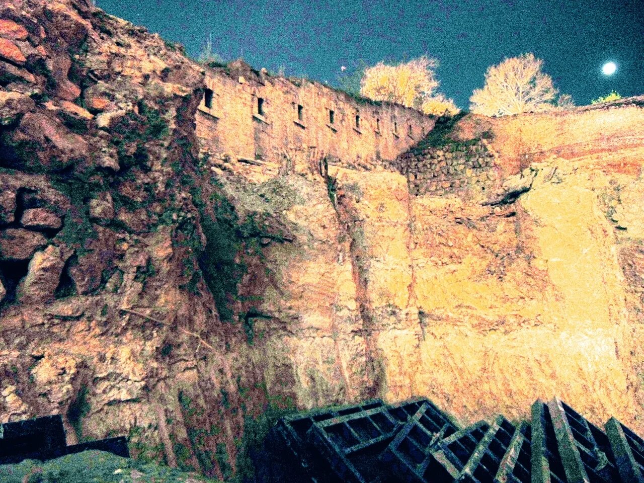 Первый бастион. Бастионы Севастополя. Севастополь стены. Четвертый Бастион.