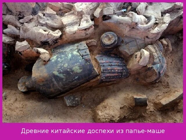 Подсвечник, выполненный с элементами техники "Папье-маше".