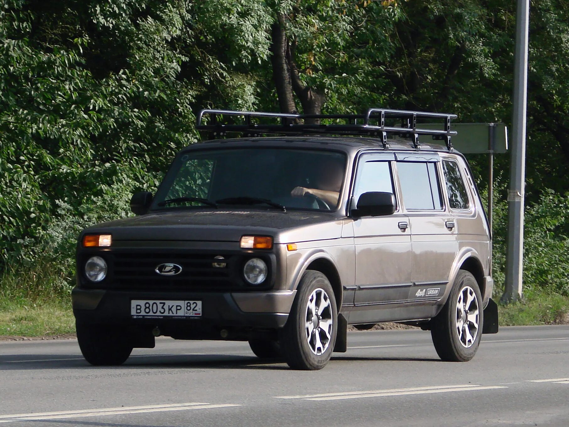 Автомобили ваз 2131. ВАЗ 2131 Нива. Нива 2131 удлиненная.