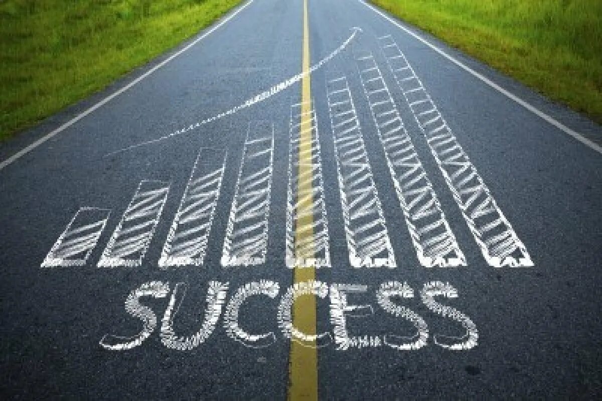 Be do up. Дорога в будущее. Success надпись. Road to success. Road to success фоны.
