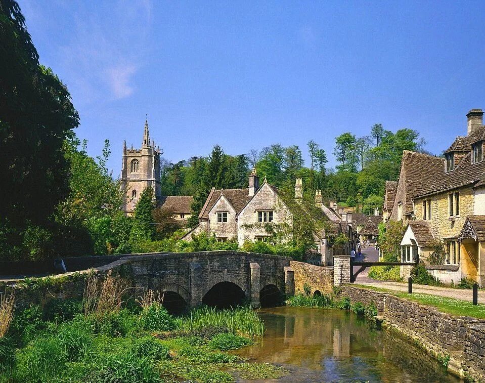 English village. Графство Уилтшир Великобритания. Касл комб деревня. Касл комб Англия. Англия деревня кэмбэлфорд.