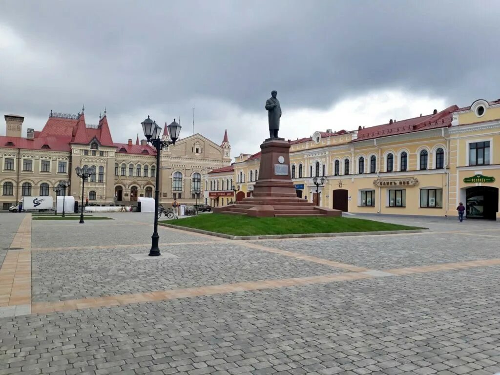 Площадь рыбинского. Город Рыбинск красная площадь. Рыбинск площадь. Рыбинск площадь центр. Рыбинск Центральная площадь.