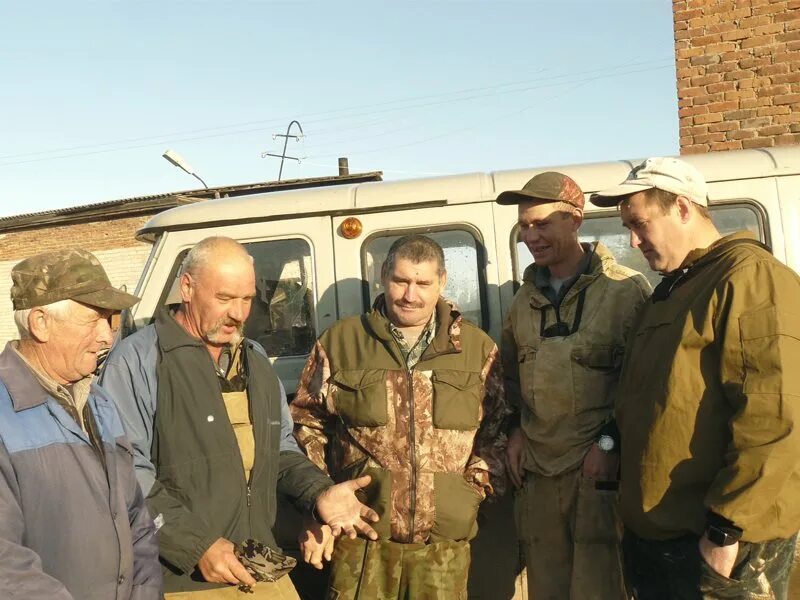 Погода алтайский край угловский топольное. Сайт администрации Солтонского района. Глава советского района Алтайского края. Администрация Угловского района Алтайского края.