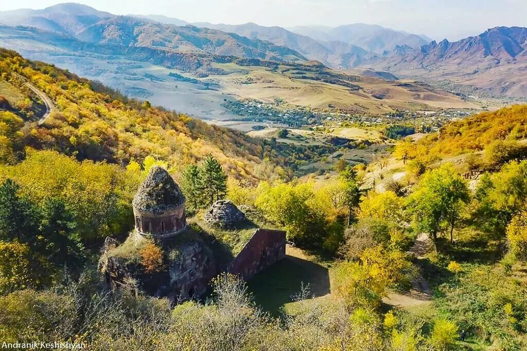 Тавушский район армения. Гошаванк монастырь Армения. Тавуш Армения. Тавуш Армения крепость. Монастырь Хоранашат.