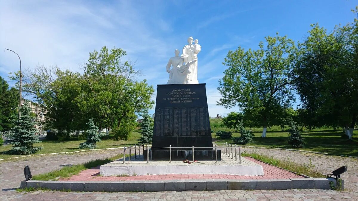 Памятники сортавала. Братская могила Сортавала. Сортавала Братская могила памятник. Сортавала Карелия Братская могила. Братское захоронение Сортавала.