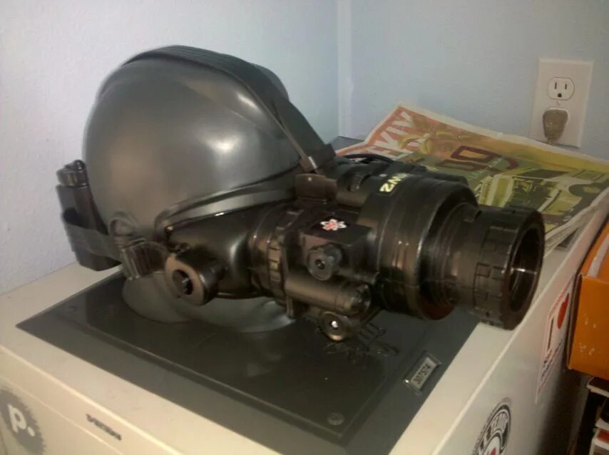 Night vision 2. Прибор ночного видения NV-4000. Mw2 прибор ночного видения. Прибор ночного видения NV-4000 коробка. Прибор ночного видения м-400.