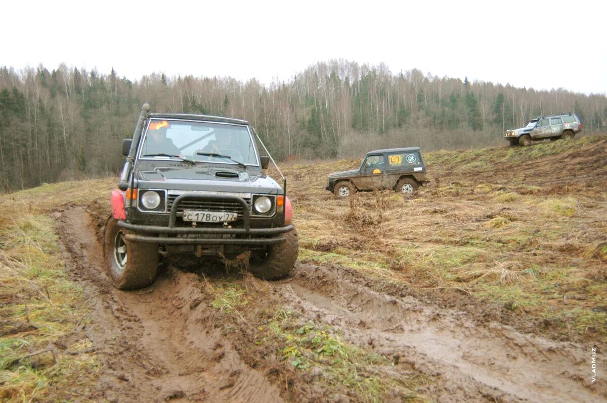 Red btr уаз. 12 мая сусани-трофи. Необычные внедорожники. Тойота тундра 6x6 геркулес. Соревнования офф роуд.