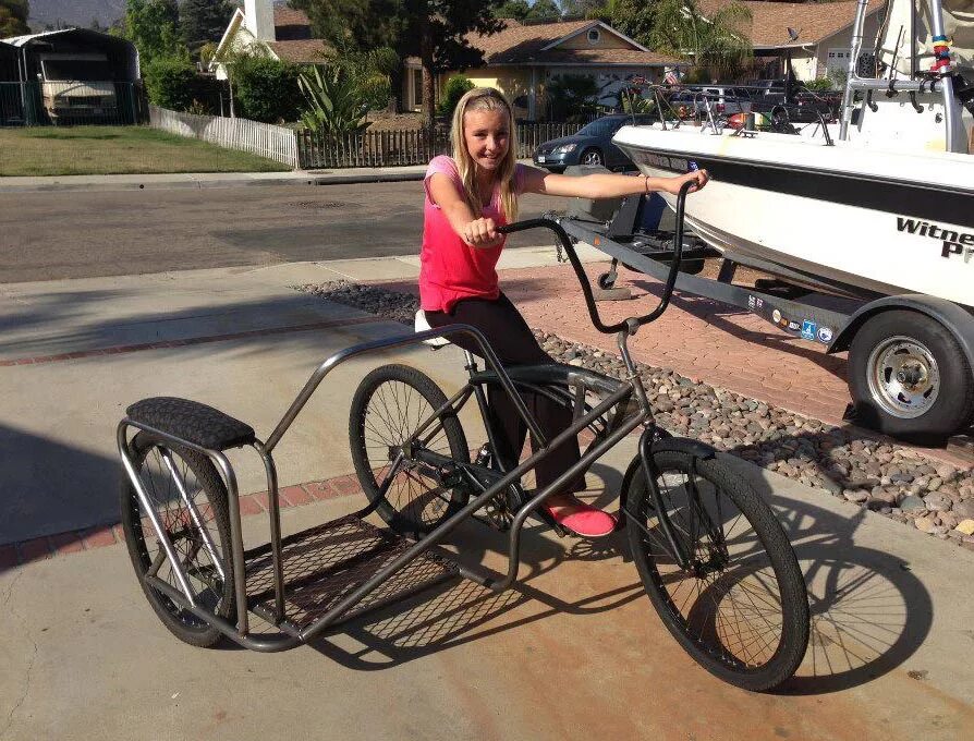 Самодельная коляска. Велоприцеп Chariot Carriers Sidecarrier. Велосипед коляска. Боковой прицеп для велосипеда. Велосипед с люлькой.