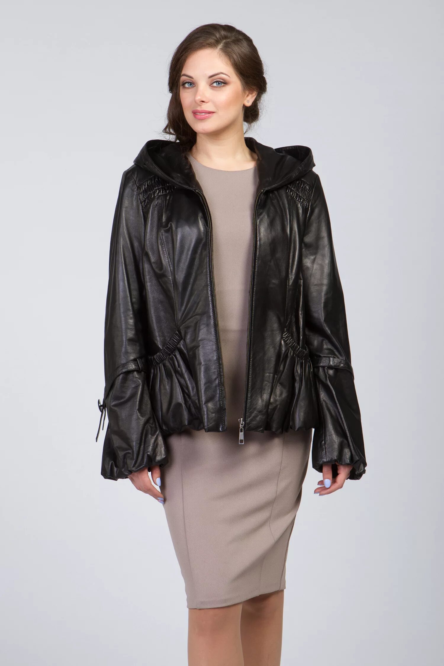 Утепленная кожаная куртка женская. Кожаная куртка большого размера. Кожаные куртки женские больших размеров. Турецкие кожаные куртки женские.