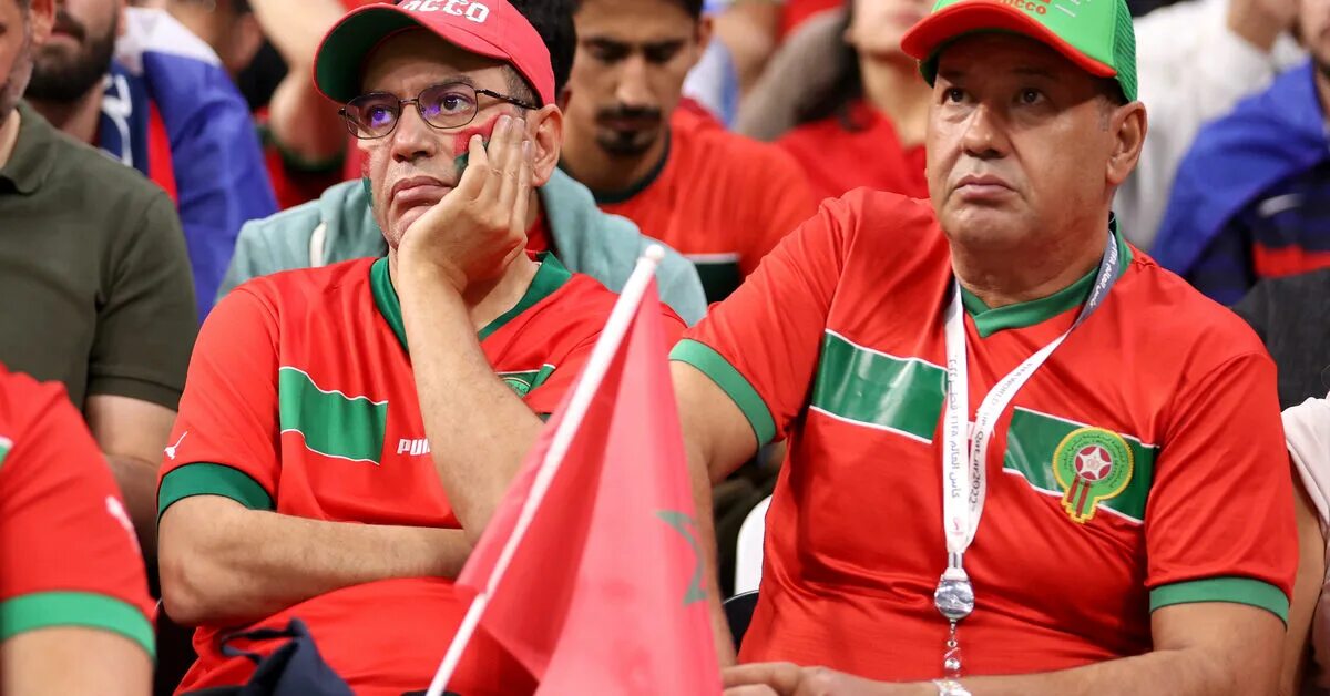 Марокко футбол мусульмане. Сборная Марокко выиграла у Португалии. ЧМ 2022 болельщики Марокко. Марокканская команда 2023.