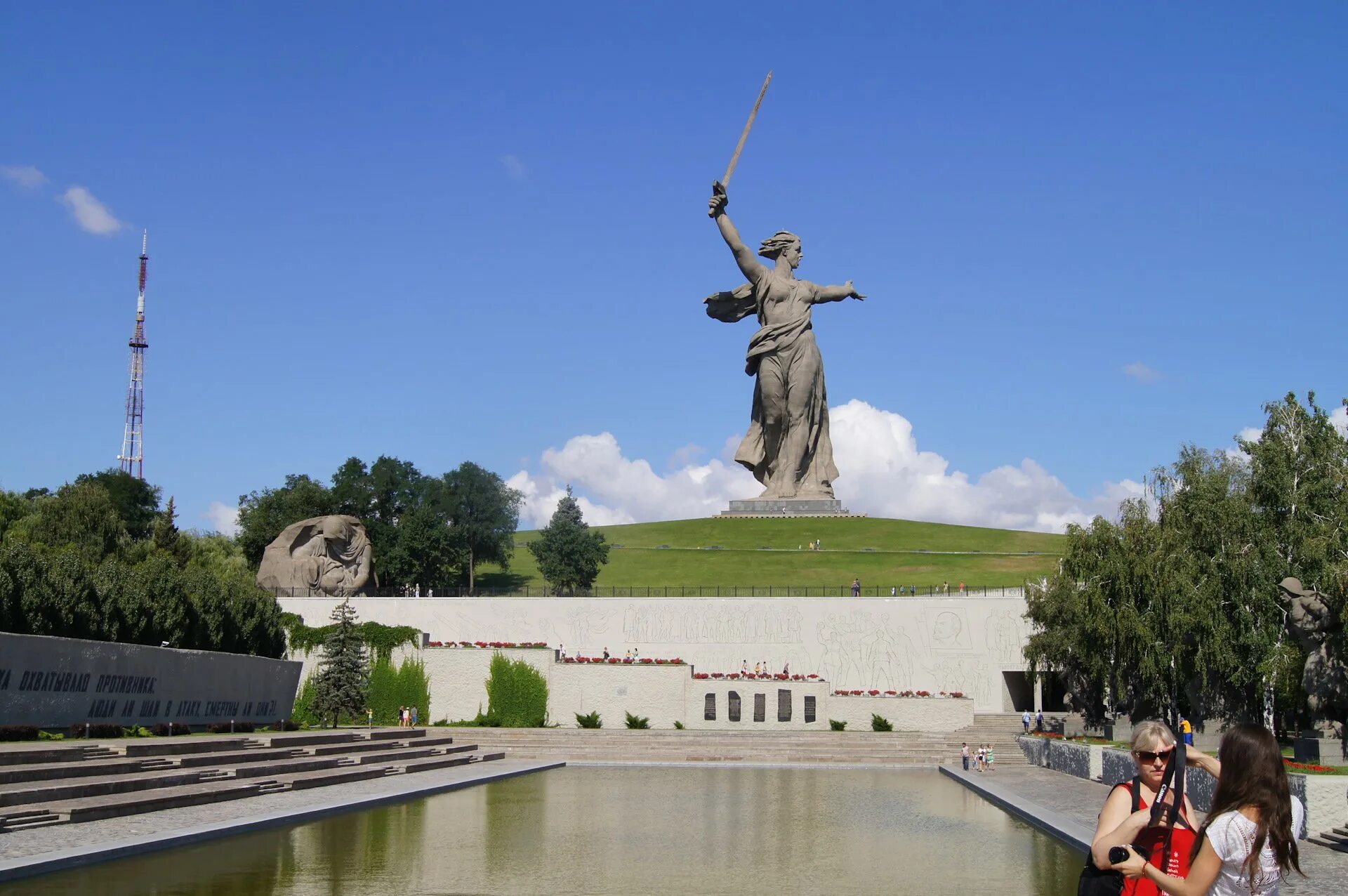 Гостиницы рядом с мамаевым курганом. Мамаев Курган Волгоград. Волгоград Родина мать Мамаев Курган. Волгоград Родина мать Мамаев Курган Сталинградская битва. Волгоград Мамаев.