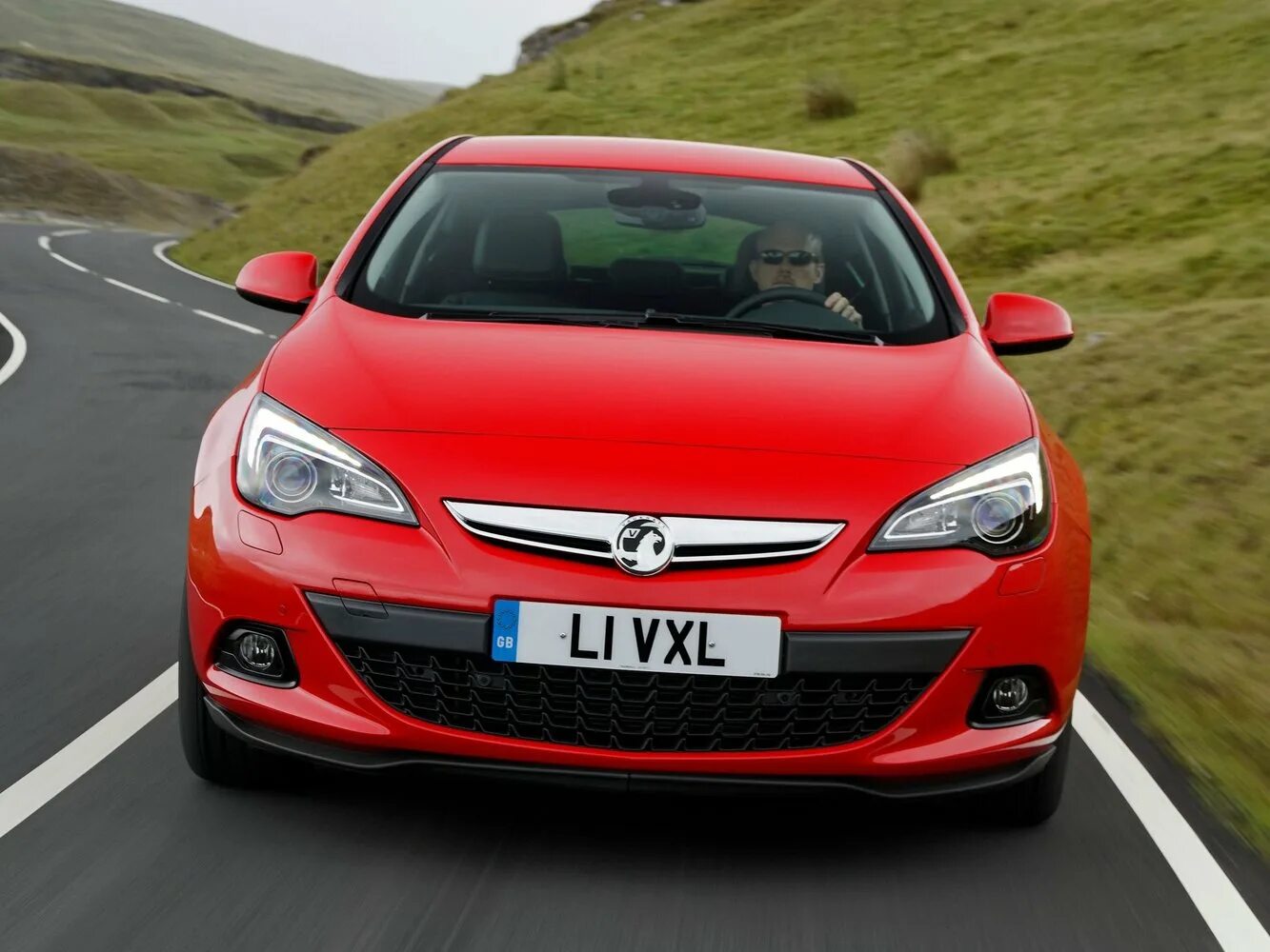 Opel astra хэтчбек габариты. Astra j характеристики. Astra j характеристики. Opel astra j gtc. Vauxhall astra gtc.