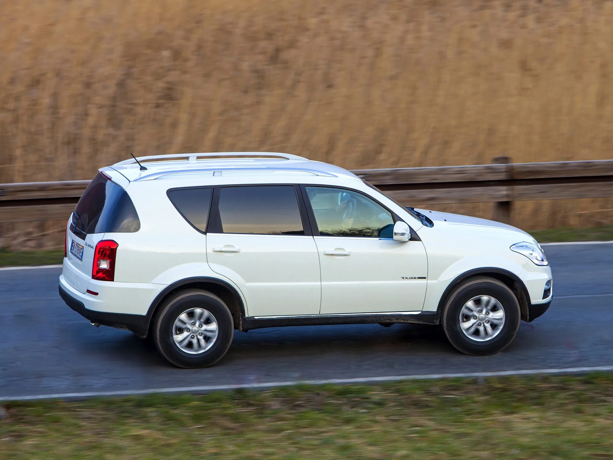 Санг енг рекстон поколения. SSANGYONG Rexton y250. Rexton w 2012. ССАНГЙОНГ Рекстон 2012. Санг Йонг Рекстон 3.