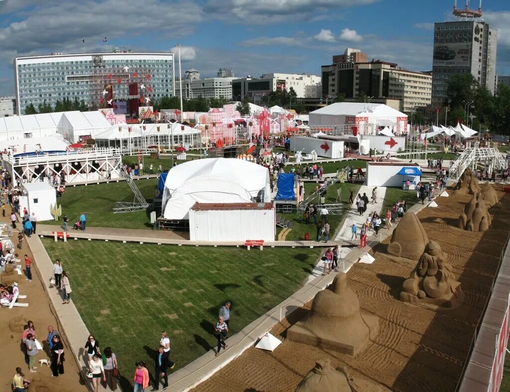 Белые ночи пермь 2011. Пермь кама ночью. Белые ночи пермь. Белые ночи в перми. Белые ночи пермь.