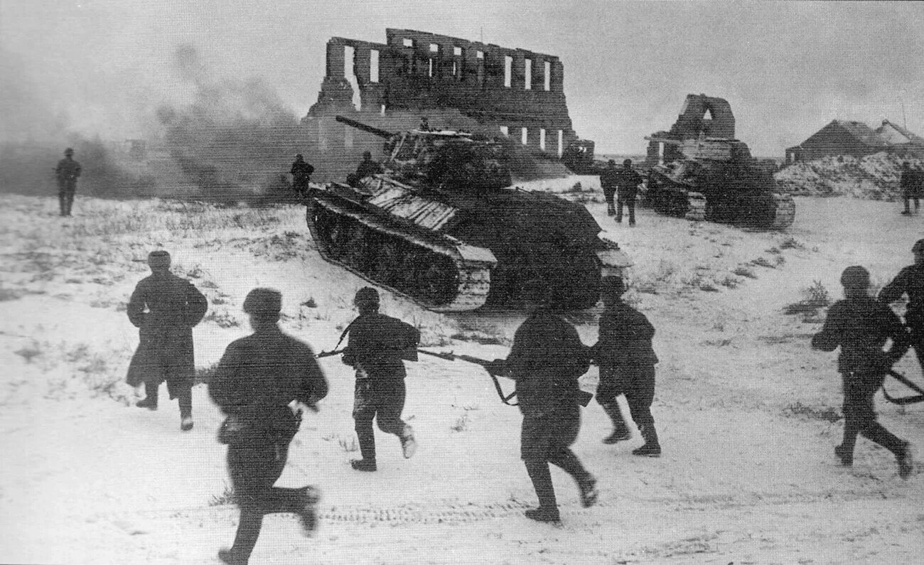 Наступление песня. Сталинградская битва 1943. сталинградская битва ноябрь 1942. операция уран сталинградская битва. сталинградская битва наступление немцев.