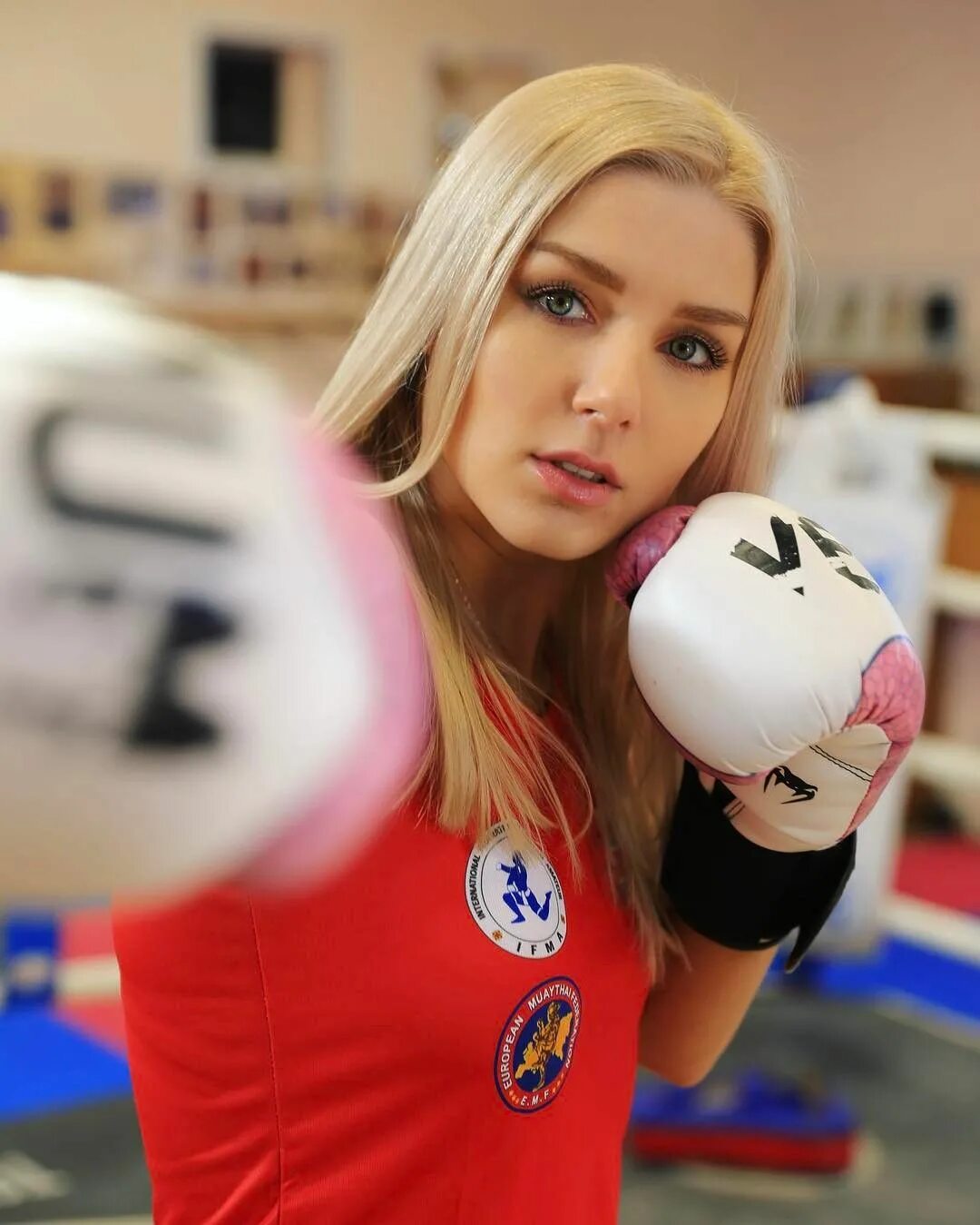 Чемпионки по кикбоксингу женщины. Чемпионки по кикбоксингу женщины. Чемпионки по кикбоксингу женщины. Чемпионки по кикбоксингу женщины. Стафоркина кикбоксинг.
