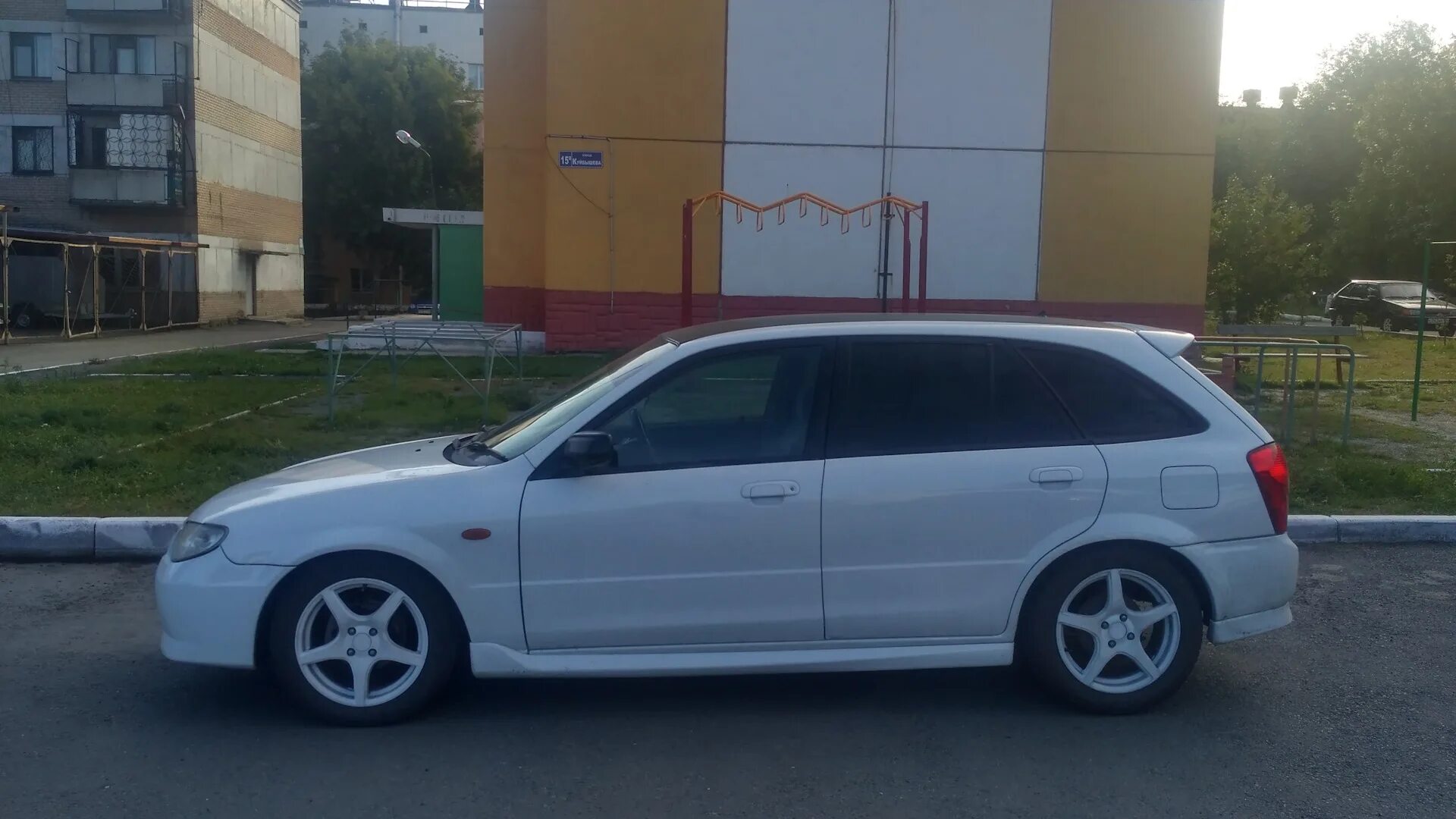 Mazda familia s-wagon. Разболтовка мазда кронус. Разболтовка мазда фамилия. Разболтовка мазда фамилия. Mazda familia диски 185/65/15.