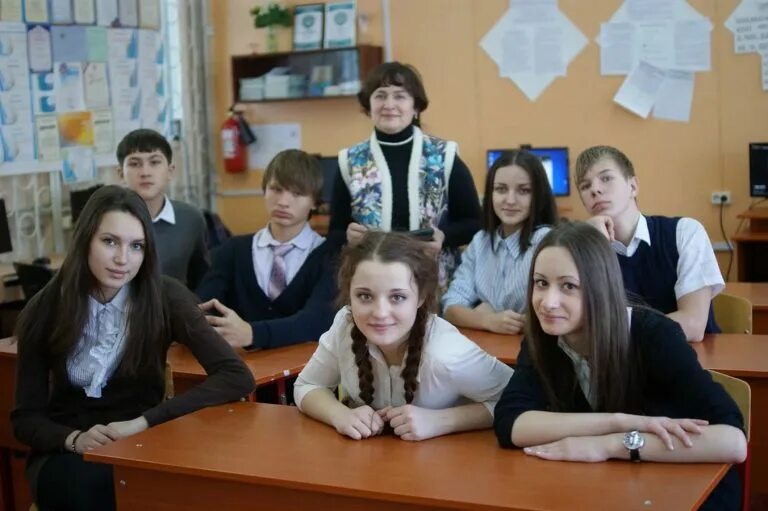 крупный восьмиклассник. самый красивый восьмиклассник. красивый восьмиклассник. восьмиклассник и девятиклассник. восьмиклассники картинки.