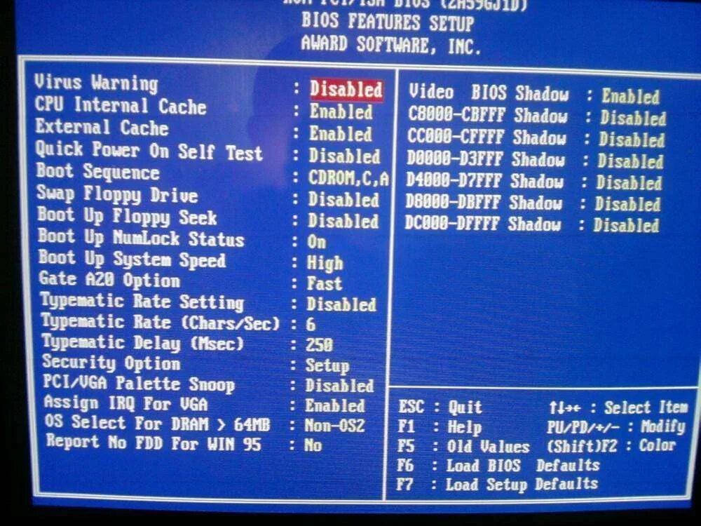 Load optimized defaults в биосе что это. Биос настройки до заводских. Настройка bios. Advanced bios features. Как сбросить биос в биосе.