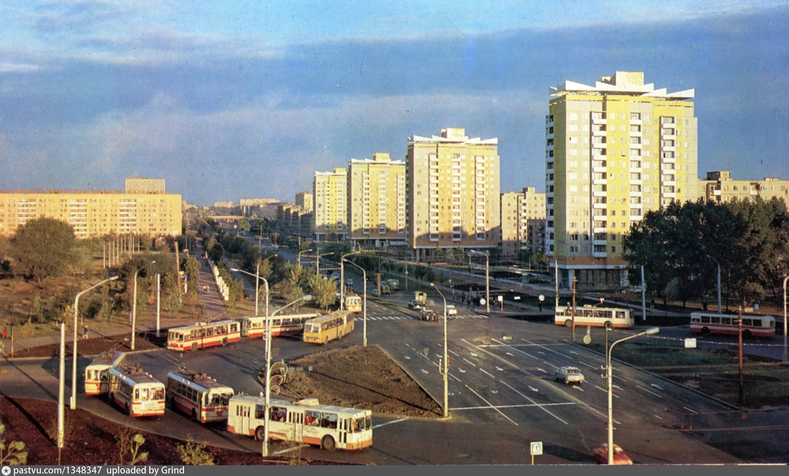 Минск 2000 годов. Партизанский проспект Минск 1970. Минск 80-е. Минск микрорайон Малиновка 1990 е. Минск 1980 года.