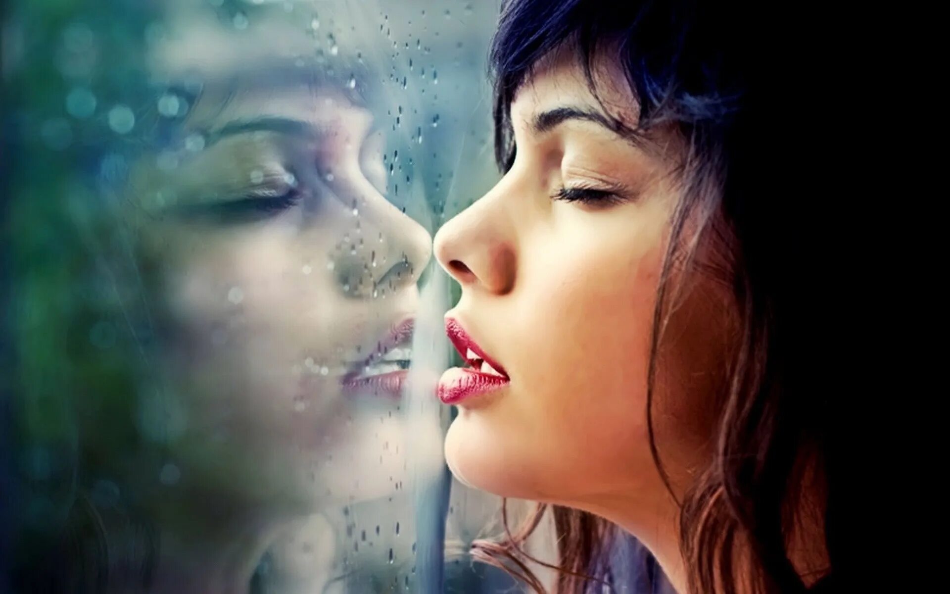 Девушка в слезах. Девушка плачет. Девушка целует свое отражение. Заплаканное лицо девушки. Reflection woman
