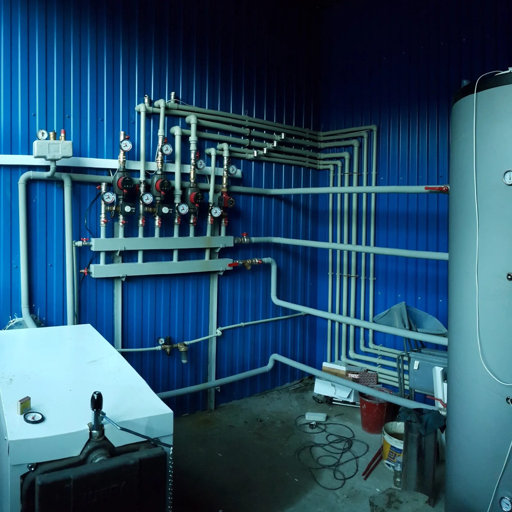 Отопление и водоснабжение. Монтаж водоснабжения. Монтаж отопления и водоснабжения. Система отопления и водоснабжения.