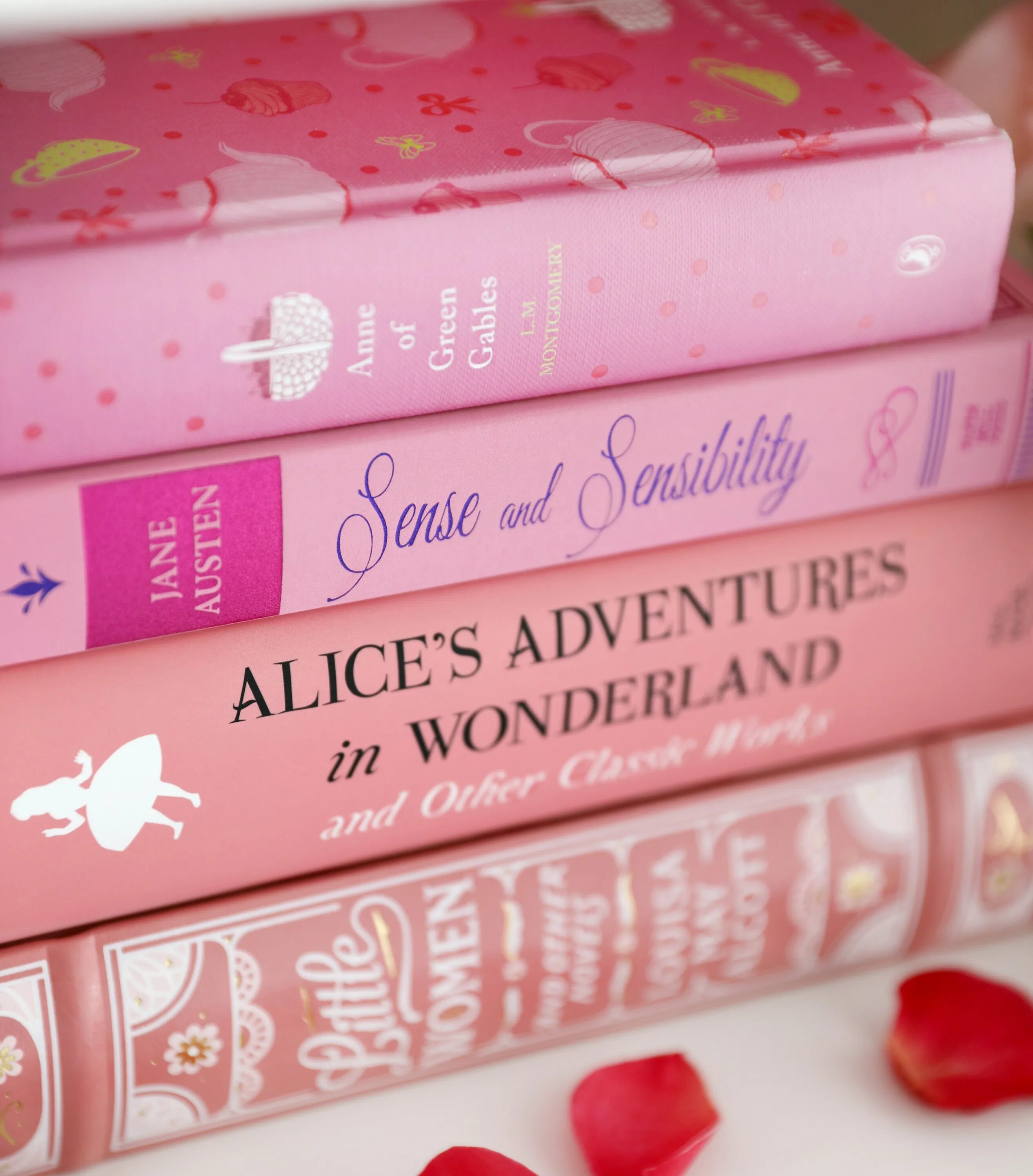 Розовая книга читать. Розовая книга. Книга с розовой обложкой. Розовая книга про женщин. Название книг на розовом.