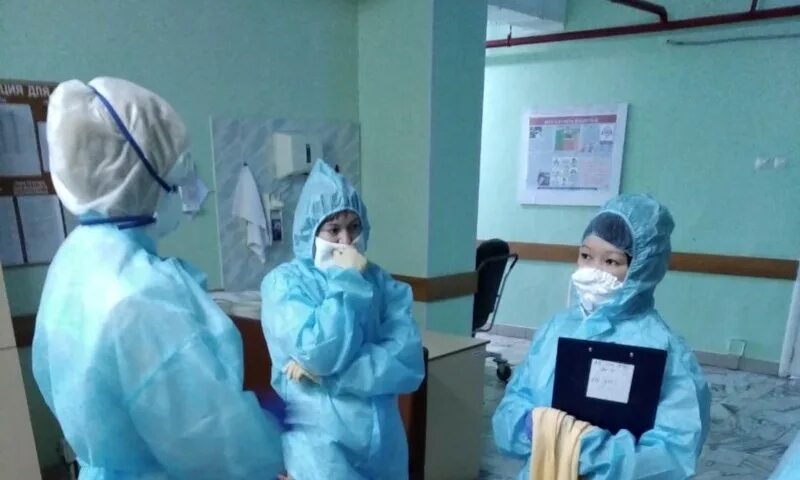 Заболевшие омске. День медицинского работника в 2022 в Омске в больнице имени Кабанова.