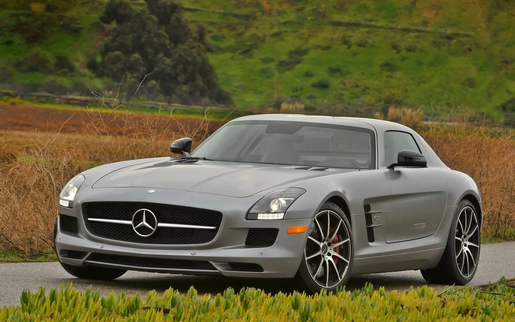 Купить мерседес слс амг. Mercedes-Benz-SLS-AMG. Mercedes SLS AMG 2016. Мерседес купе SLS AMG. Mercedes Benz SLS AMG 2013.