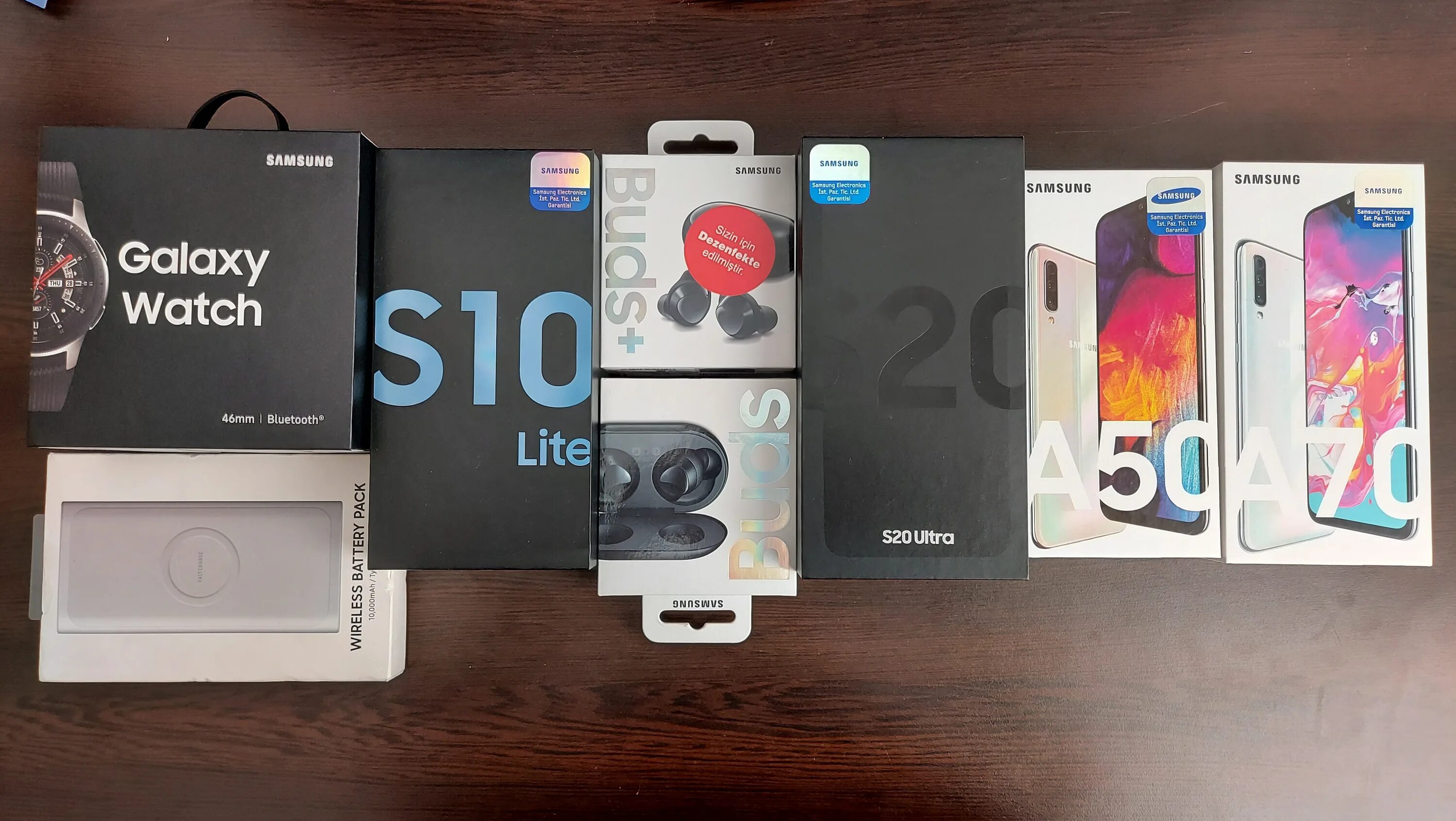 Samsung s20 fe обзор. Samsung galaxy s20 fe комплектация. samsung galaxy s20 комплектация. комплект samsung s20 fe. samsung galaxy s20 fe комплект.